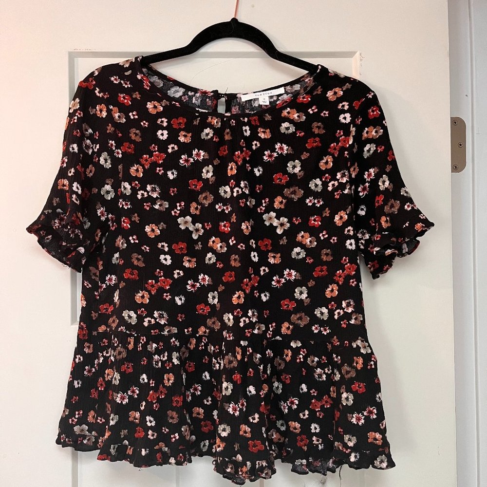 NWOT floral drop waist blouse